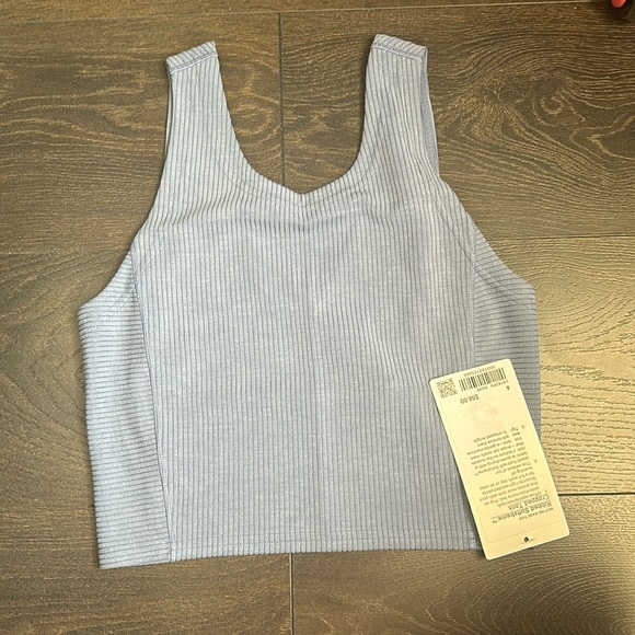 LULULEMON CROPPED TANK TOP. NWT! - Picture 1 of 2